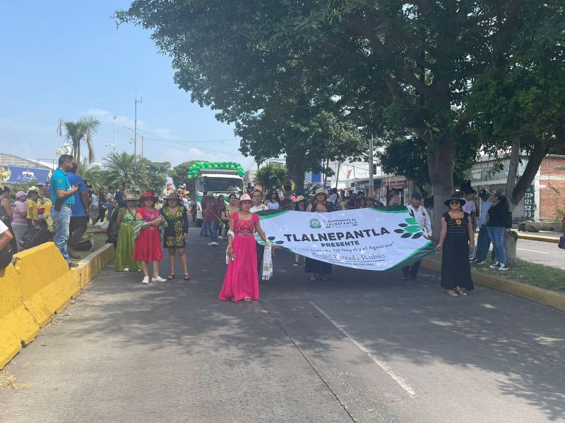Participación en el desfile en homenaje al CCLVIII Aniversario del Natalicio de José María Morelos